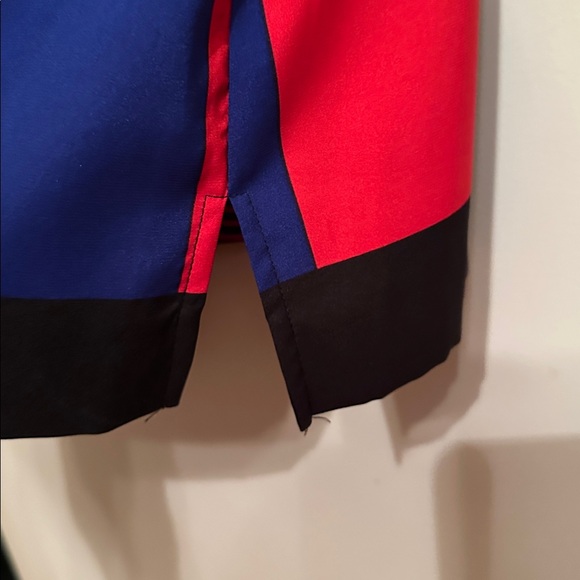 Colorful Geometric Pattern Top - Picture 4 of 6